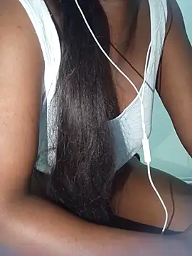 Snapshot of mirna96 chatting on June 2026 05:46:01 PM mirna96 online show from June 2026 05:46:01 PM