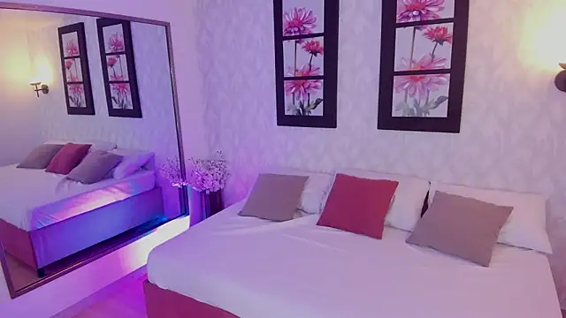 Martina 077 online show from December 2025 12:14:02 PM