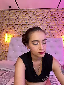 MelanyyJhonson15 online show from December 2025 11:32:01 PM