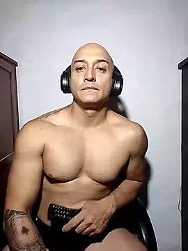 Snapshot of nicolssssssssss chatting on November 2025 06:01:01 AM nicolssssssssss online show from November 2025 06:01:01 AM