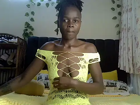 Snapshot of Toveyah_ chatting on November 2025 04:28:02 PM Toveyah online show from November 2025 04:28:02 PM