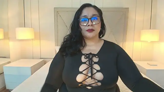 Snapshot of ViickyLee chatting on May 2026 11:41:02 AM ViickyLee online show from May 2026 11:41:02 AM