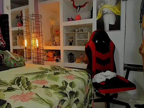 Zaira sofiaa online show from November 2025 01:08:02 AM