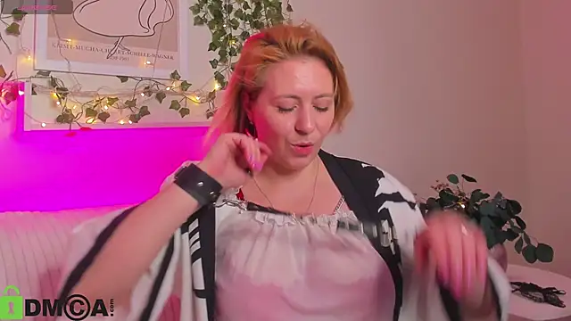 Snapshot of miss_lisaaa chatting on November 2025 03:01:02 AM miss lisaaa online show from November 2025 03:01:02 AM