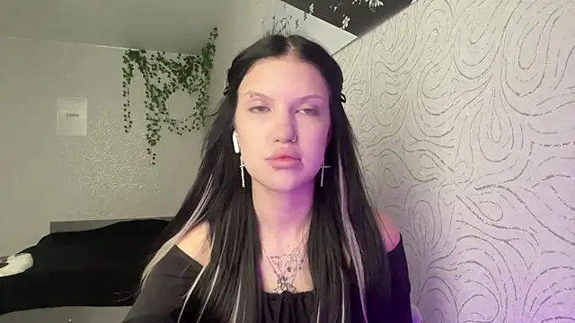 Snapshot of JuliaElse chatting on November 2025 10:45:02 AM JuliaElse online show from November 2025 10:45:02 AM