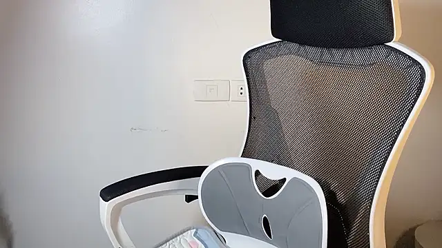 Babe-sweet online show from February 2026 02:10:01 AM