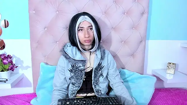 Snapshot of Charlothe_7 chatting on November 2025 03:38:02 AM Charlothe 7 online show from November 2025 03:38:02 AM