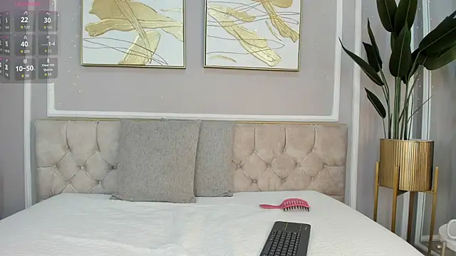 Gia ricci  online show from December 2025 01:06:01 PM