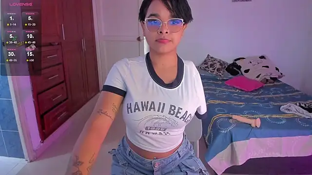 Snapshot of Tatiana-Jaaramillo chatting on April 2026 01:21:01 PM Tatiana-Jaaramillo online show from April 2026 01:21:01 PM