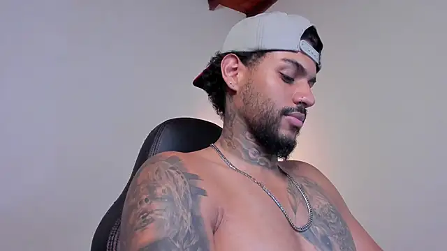 LuigiVitale 1 online show from February 2026 01:45:01 AM