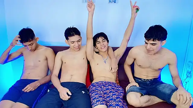 CHILLBICREWX online show from March 2026 05:15:02 AM