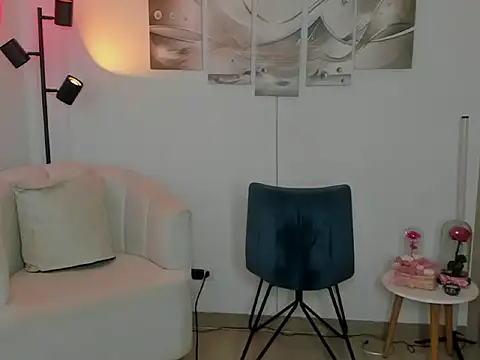 Snapshot of haileyflorez_ chatting on February 2026 06:11:01 PM haileyflorez online show from February 2026 06:11:01 PM