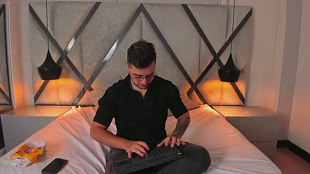 Ethan Greys online show from January 2026 02:05:01 AM