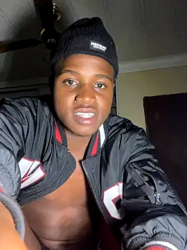 Snapshot of TriggaStar chatting on November 2025 09:20:01 PM TriggaStar online show from November 2025 09:20:01 PM