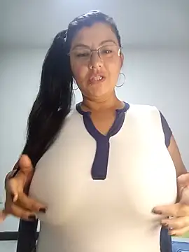 CelesteAlvarez1989 online show from June 2026 07:21:02 AM