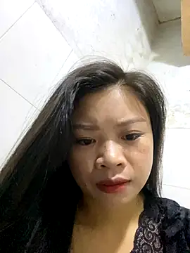 Snapshot of sara-xx chatting on November 2025 01:58:02 AM sara-xx online show from November 2025 01:58:02 AM