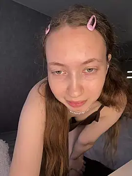 Holy Poly online show from February 2026 06:26:01 AM