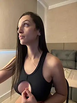 BelleRune online show from March 2025 02:34:02 PM