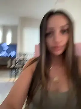 BelleRune online show from October 2025 09:40:02 AM