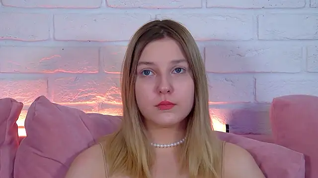 TinnaBurton online show from June 2026 04:09:02 PM