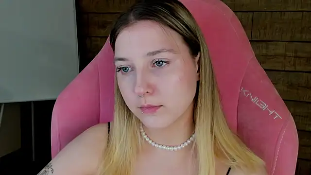 TinnaBurton online show from July 2026 04:20:01 PM