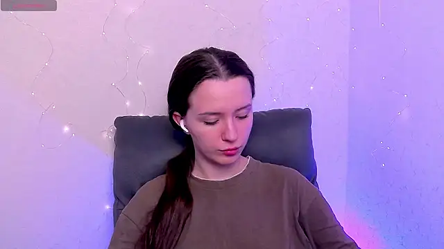 BellaVelure6767 online show from May 2026 02:41:01 AM