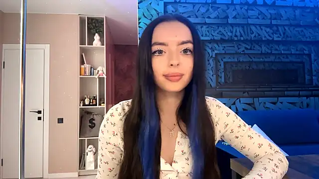 Snapshot of TonaMarchetta chatting on November 2025 06:46:02 PM TonaMarchetta online show from November 2025 06:46:02 PM