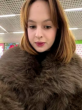 hani obsessed online show from December 2025 10:09:02 AM