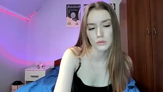 tinyglow online show from December 2025 07:29:02 PM