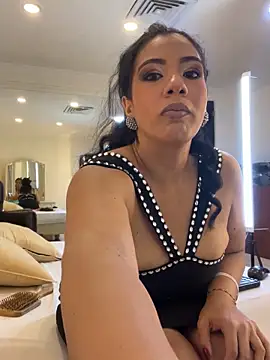 IvannaClaire online show from December 2025 12:36:02 PM