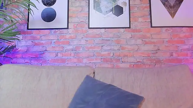 Chris Varden online show from December 2025 06:47:02 PM