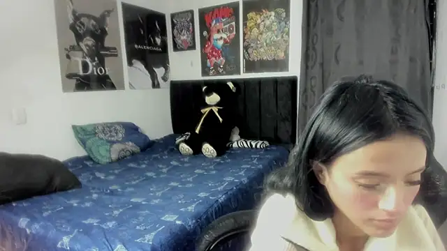 Candy  Girll18 online show from February 2026 12:32:01 AM