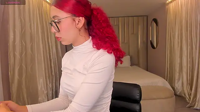 AmberFox1 online show from December 2025 01:40:02 PM