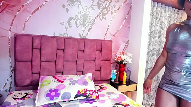 anisha zambrano online show from December 2025 01:06:01 PM