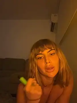 honeysohpia online show from November 2025 07:22:01 AM