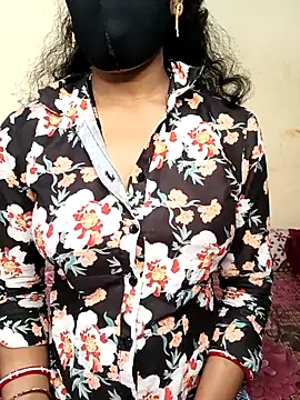 Desi Hot Queen online show from December 2025 05:01:02 AM