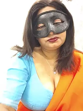 Cute-richa1 online show from May 2026 06:31:02 PM