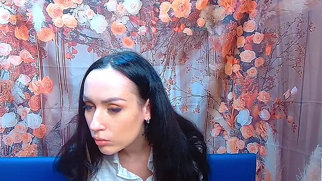 AnabelaBeauty online show from November 2025 12:33:01 PM