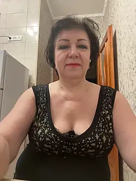 Snapshot of LittleBead522 chatting on November 2025 03:01:02 PM LittleBead522 online show from November 2025 03:01:02 PM