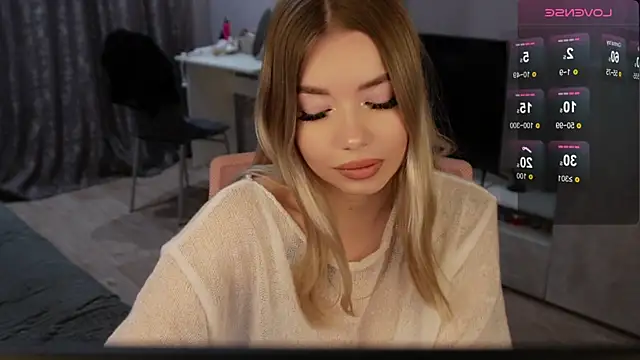 Snapshot of maymaymaymayy chatting on November 2025 01:33:01 AM maymaymaymayy online show from November 2025 01:33:01 AM