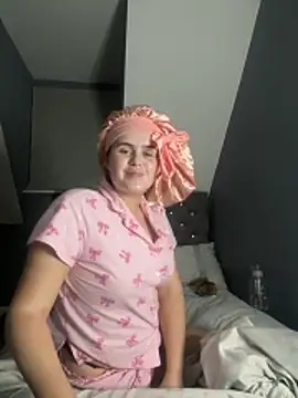 Blonde Bunny online show from February 2026 11:45:01 PM