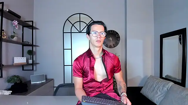 Snapshot of Brandon_starkk chatting on November 2025 12:00:02 PM Brandon starkk online show from November 2025 12:00:02 PM