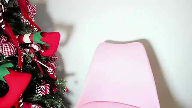 latinbitch online show from December 2025 06:52:01 AM