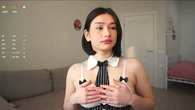 SoftLuna online show from January 2026 05:01:01 AM