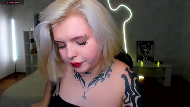 shadow  purrr online show from December 2025 01:01:02 AM