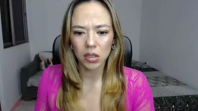 Annie Cervantez online show from May 2026 08:12:02 AM