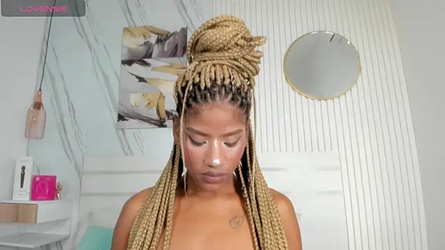 Snapshot of Afro_Luna chatting on June 2026 11:23:01 AM Afro Luna online show from June 2026 11:23:01 AM