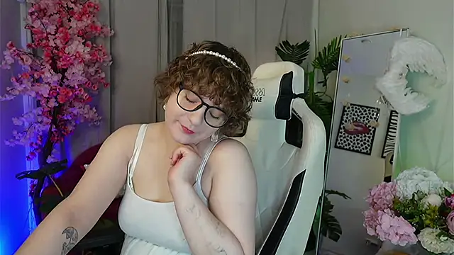 melissa   moore online show from November 2025 06:01:01 AM