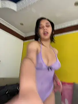 Esmerald 1111 online show from February 2026 12:49:01 PM