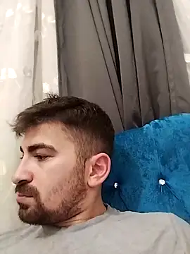 Snapshot of umtcns1 chatting on November 2025 11:37:01 PM umtcns1 online show from November 2025 11:37:01 PM